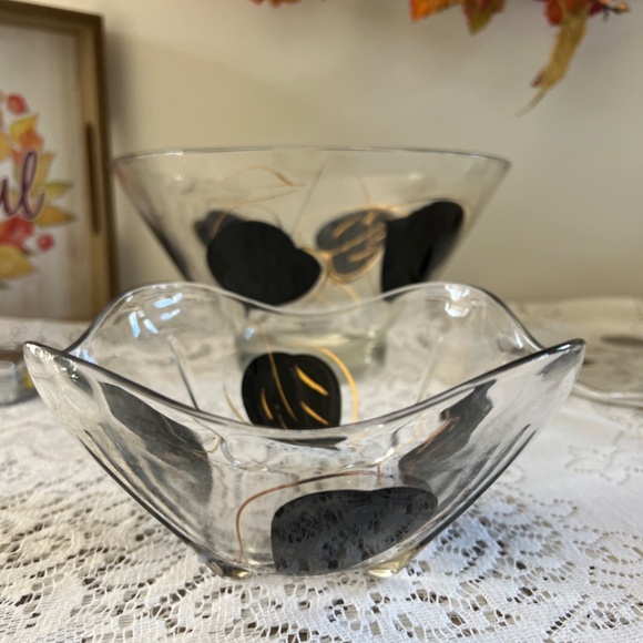 3 Vintage Pieces of Anchor Hocking's 'Enchantware' - Picture 4 of 7